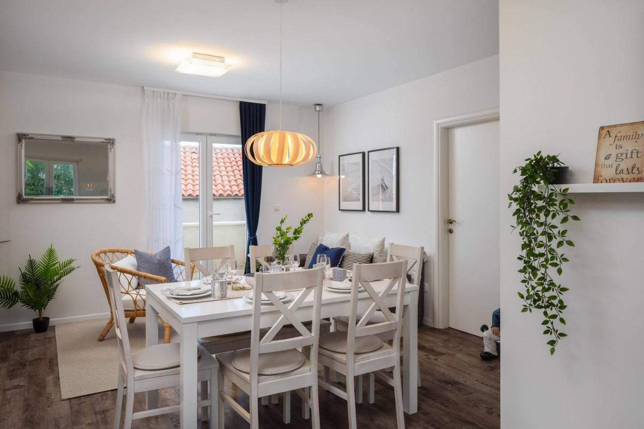 Apartments Valentina Bol Extérieur photo