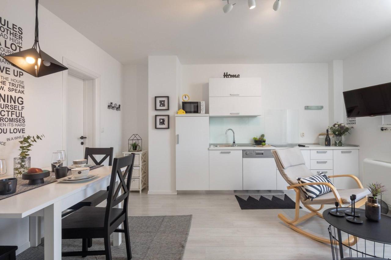 Apartments Valentina Bol Extérieur photo