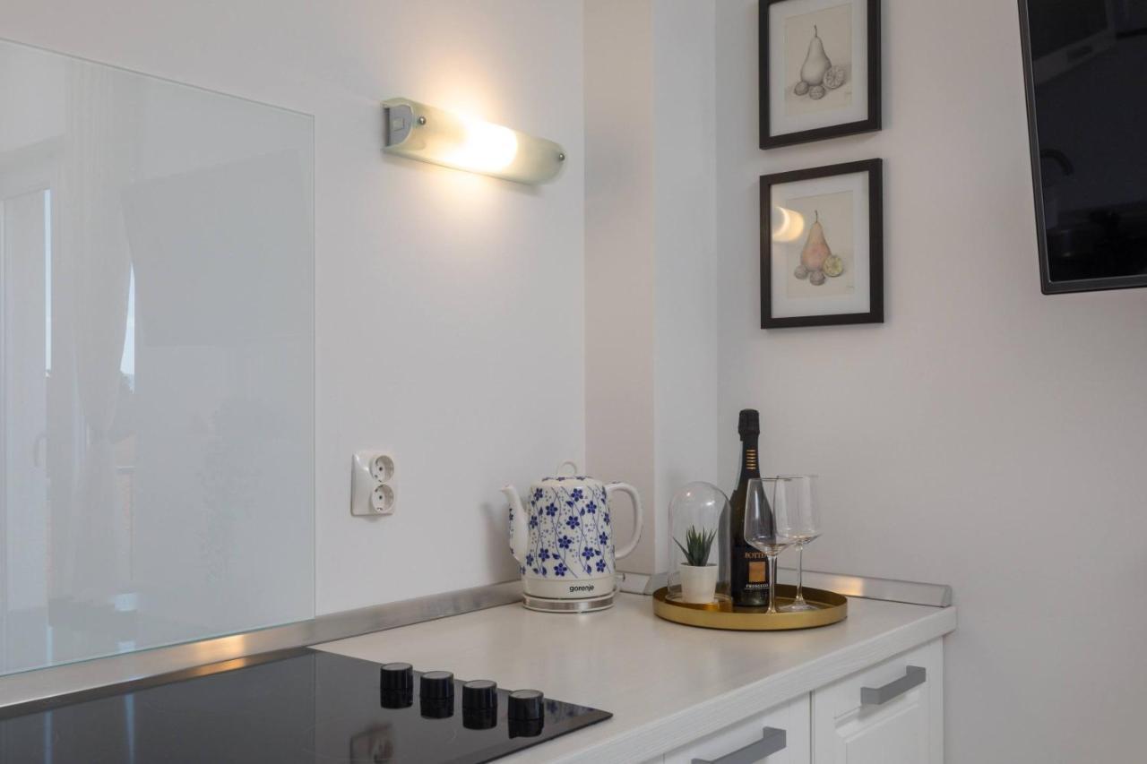 Apartments Valentina Bol Extérieur photo
