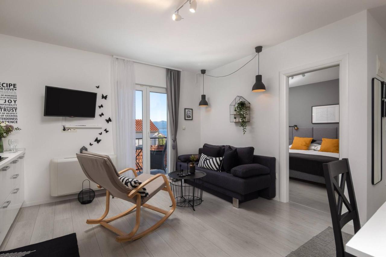 Apartments Valentina Bol Extérieur photo